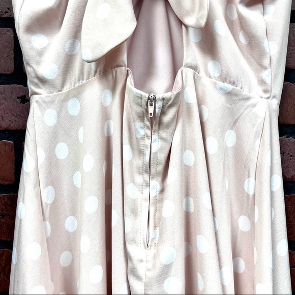 Gianni Bini Women Barbie Knot Keyhole Blush Pink Polka Dot mini dress size M - Picture 9 of 11